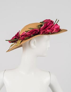 Primary view of object titled 'Picture hat'.
