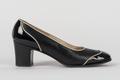 Thumbnail image of item number 3 in: 'Leather pumps'.