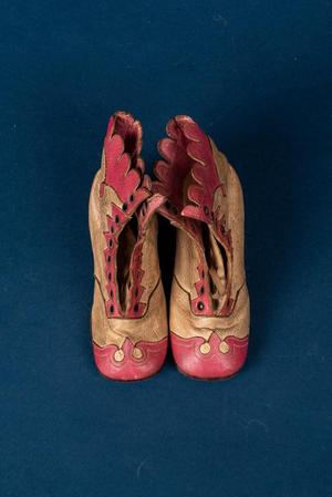 Primary view of object titled 'Child's shoes'.