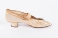 Thumbnail image of item number 3 in: 'Wedding shoes'.