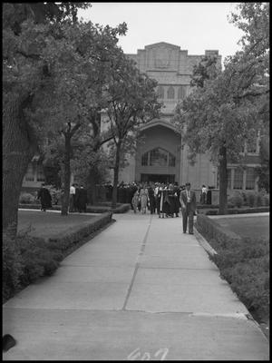 Primary view of object titled '[Commencement - Administration Building - 1950]'.