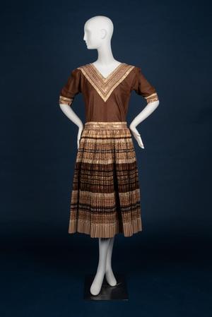 Primary view of object titled 'Patio dress'.