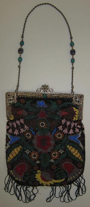 Primary view of object titled 'Purse'.