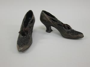 Primary view of object titled 'Heeled shoes'.