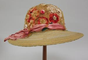 Primary view of object titled 'Bonnet'.