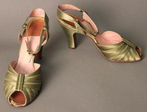 Primary view of object titled 'Evening Sandals'.