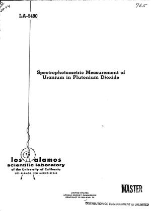 Spectrophotometric measurement of uranium in plutonium dioxide