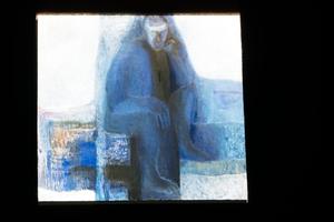 [Suggested figure in blue by Claudia Betti]