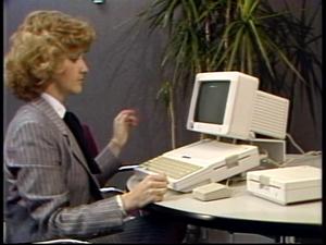 [News Clip: Apple II-C]