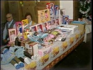 [News Clip: Toy giveaway]