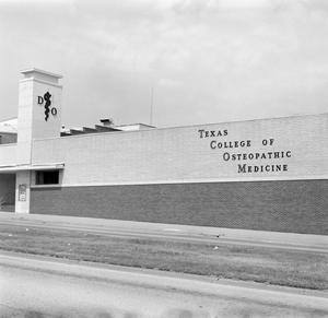 [Texas College of Osteopathic Medicine photo]