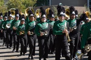 [Mean Green Brigade chanting in UNT Homecoming Parade, 2007]