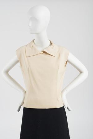 Primary view of object titled 'Blouse'.