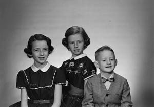 [Portrait of siblings Nancy, Ruth, and Robert Compere]