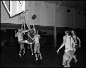 [Basketball - Men - Game #13 - 1942]