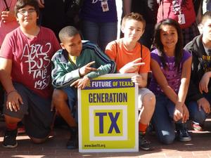[Students holding Generacion TX sign]