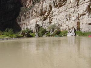 [People canoe in Big Bend canyon mouth, 2]