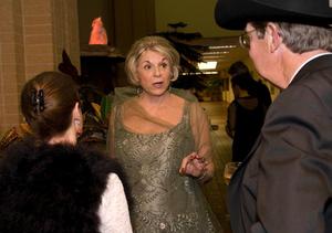 [Gretchen Bataille socializes at 2008 Emerald Ball, 2]