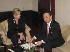 [Gretchen Bataille and Chulalongkorn president at delegation meeting, 1]