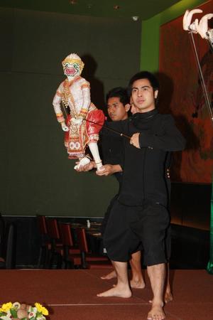 [Thai puppet show at UNT alumni party in Bangkok, 4]