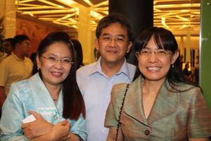 [Pattamavadi and others at UNT alumni party in Bangkok]