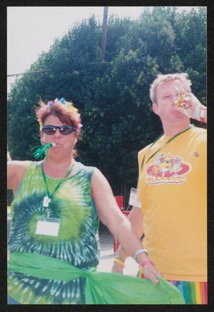 [Yellow and green volunteers: Lone Star Ride 2004 event photo]