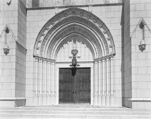 [The front door of First Methodist Church in Fort Worth]