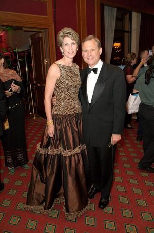 [Laura Miller and Steven D. Wolens at 2005 Black Tie Dinner, 1]