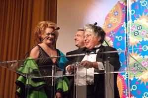 [Christine Jarosz receives 2005 Raymond Kuchling Humanitarian Award, 2]