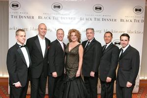 [Pam Clayton with men, 2005 Black Tie Dinner, 1]