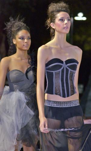 [Models walk 2012 Fashion at the Fountains, 9]