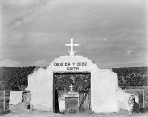 ["Dios Da y Dios Quita" pueblo cemetery]