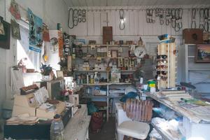[Step into Nostalgia: Exploring the Treasures of an Old Shop in Edom, Texas]