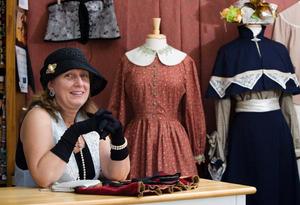 [Unveiling the Past: Period Reproduction Clothing at Silhouette Dressmaking]