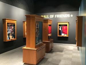 [Hall of Friends: Honoring Country Music Legends]