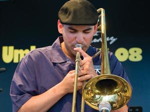[Victor Barranco performs at Umbria Jazz 2008, 2]