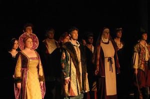 [Members of the House of Capulet, "Roméo et Juliette," 2007]
