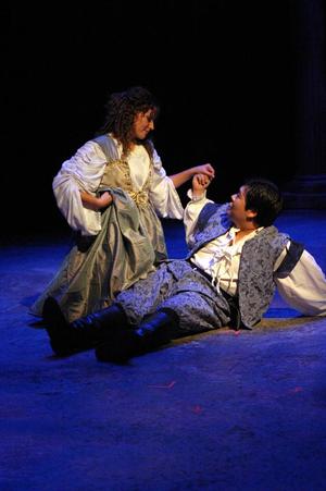 [Haley Sicking and Kevin Park perform in "Roméo et Juliette," 2]