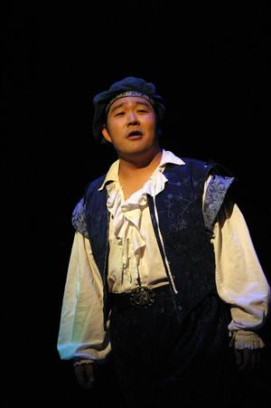 [Kevin Park plays Roméo in "Roméo et Juliette," 6]