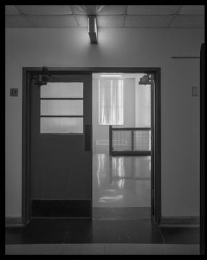 [Mt Auburn Elementary Look into Hallway, 1999]
