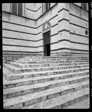 [Siena Duomo Steps to Door, 2001]