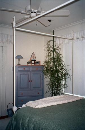 [A canopy bed at Godfrey's Place Inn, 1]