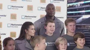 [News Clip: Sizzling Skills - DeMarcus Ware and Danica Patrick Cook for Charity]