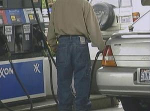[News Clip: Fuel Prices Surge as Drivers Navigate Gas Stations to Fill Their Tanks]