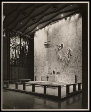 [Interior of a church with angel sculptures]