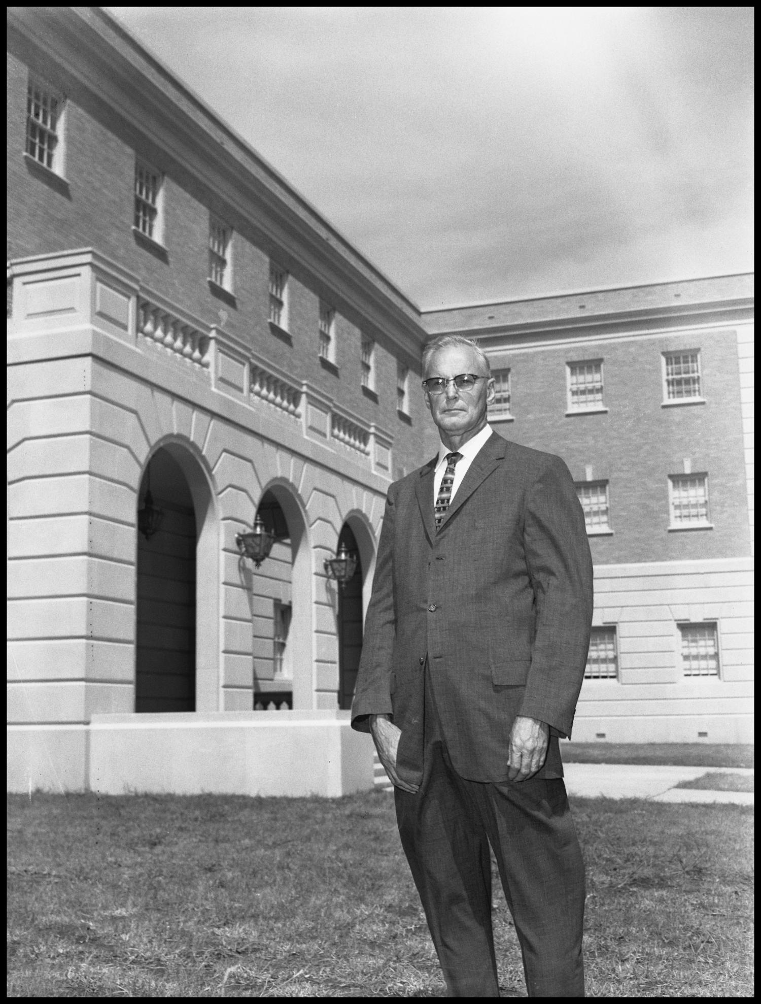 Curry, O. J. - Business Administration Dept. - Outside Campus Building - Portrait Close Up
                                                
                                                    [Sequence #]: 1 of 1
                                                