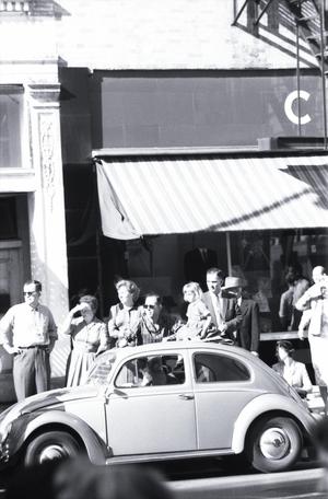 [People waiting for Gov. Edmondson to ride by in a car, 3]