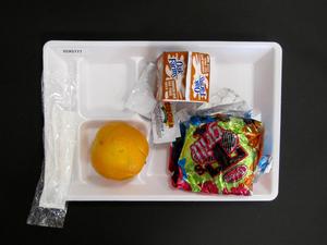 Student Lunch Tray: 02_20110208_02A5777