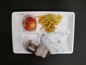 Student Lunch Tray: 02_20110328_02A5964