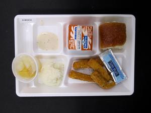 Student Lunch Tray: 01_20110330_01B5910